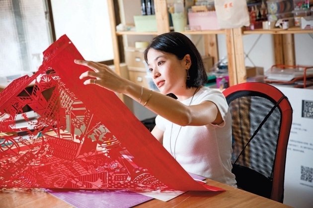 Papercraft Artist Johan Cheng Cuts a Slice of Life’s Most Beautiful Moments