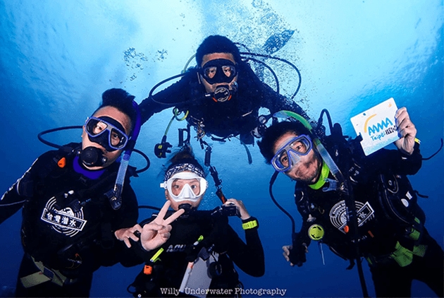 Scuba Diving with an Ecological Mission