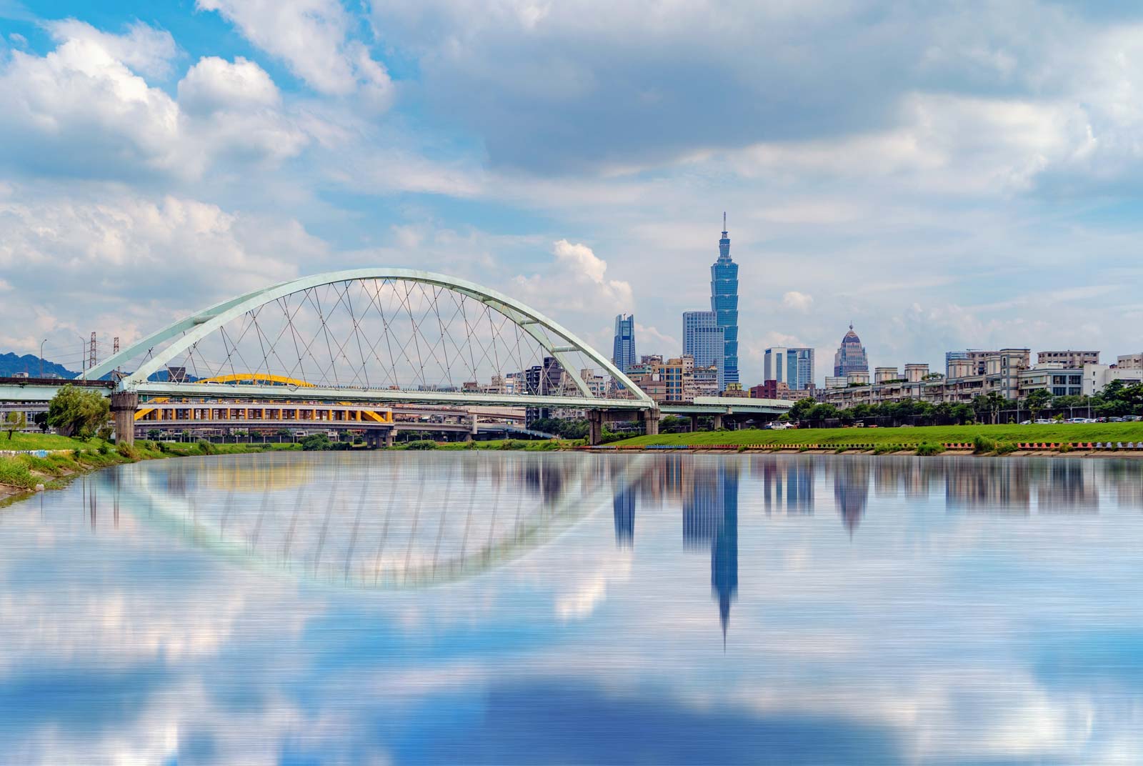 Blue ribbons: A riverside guide to Taipei