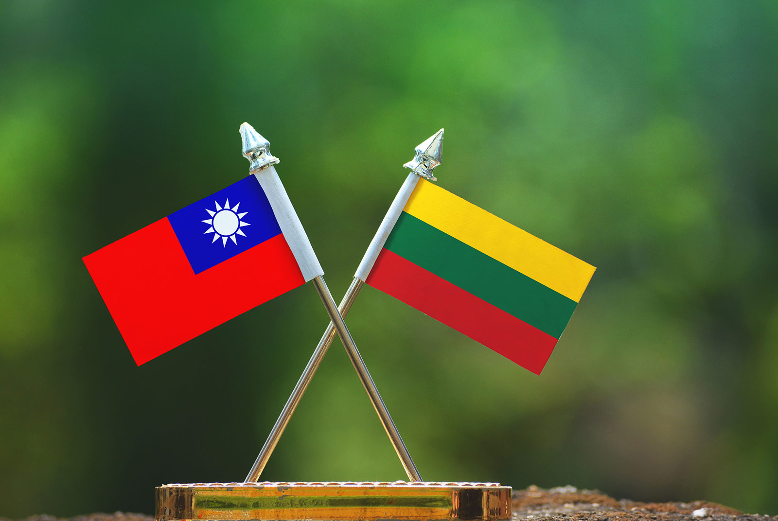 Why does Lithuania support Taiwan?