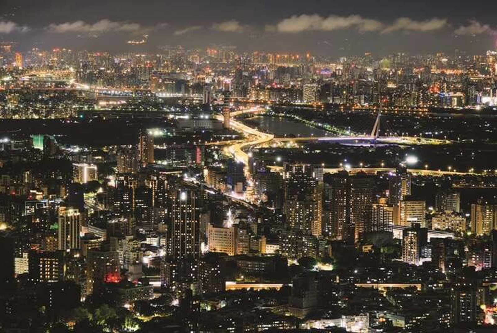 City of light: Six night scenes in Taipei