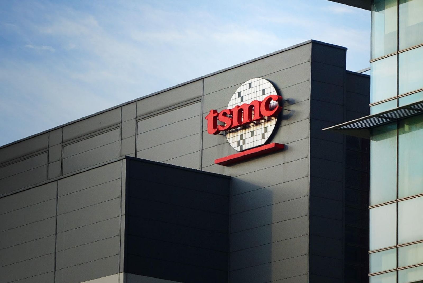 Intel and TSMC Reportedly Reach Preliminary Deal on Joint Venture for Foundry Business