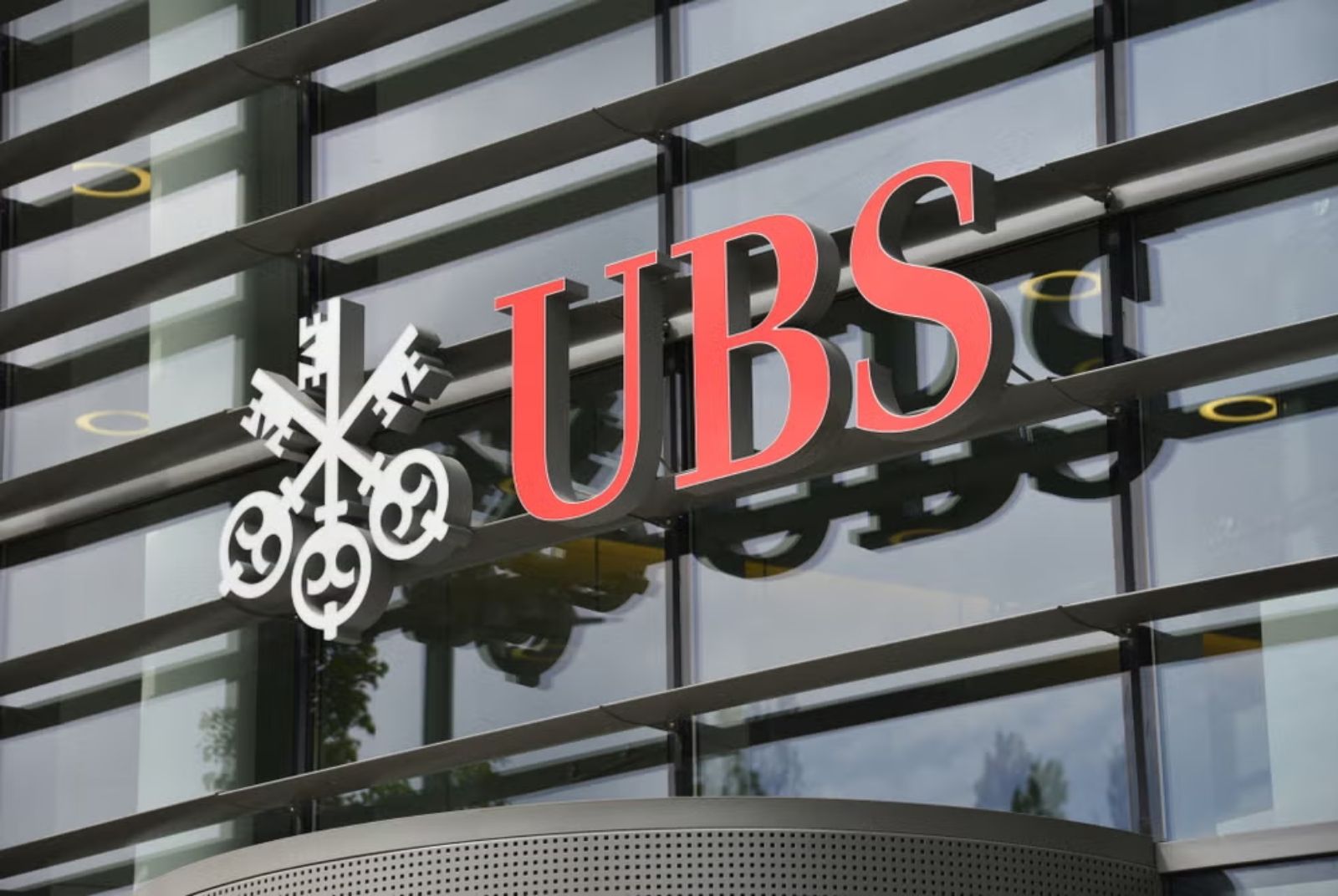UBS Analysts Spotlight AI as Bright Spot Amid Tariff Uncertainty and Taiwan Market Risks