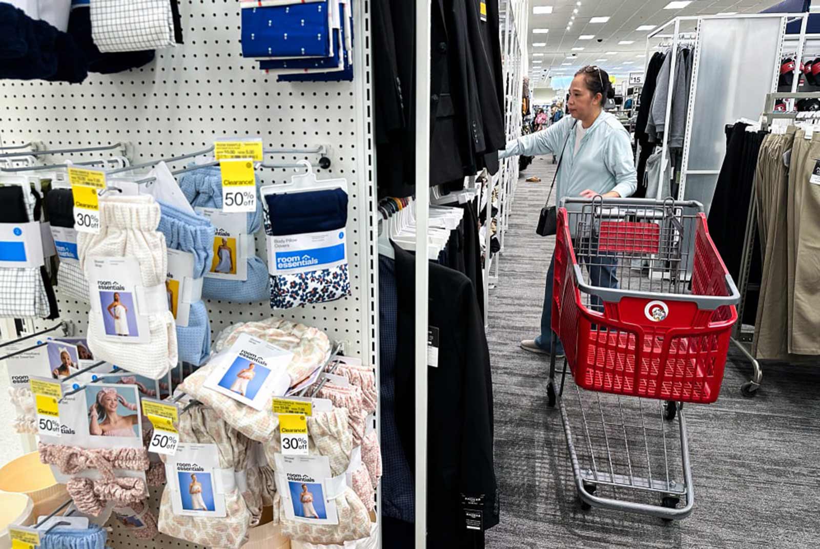 US Economy Surges 3.8% in Q2