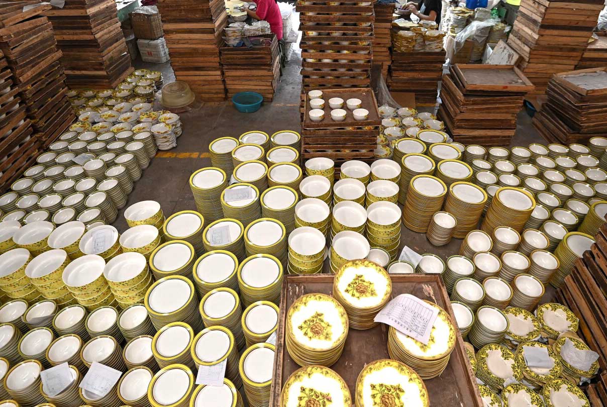 China Factory Activity Contracts Despite Trade War Truce