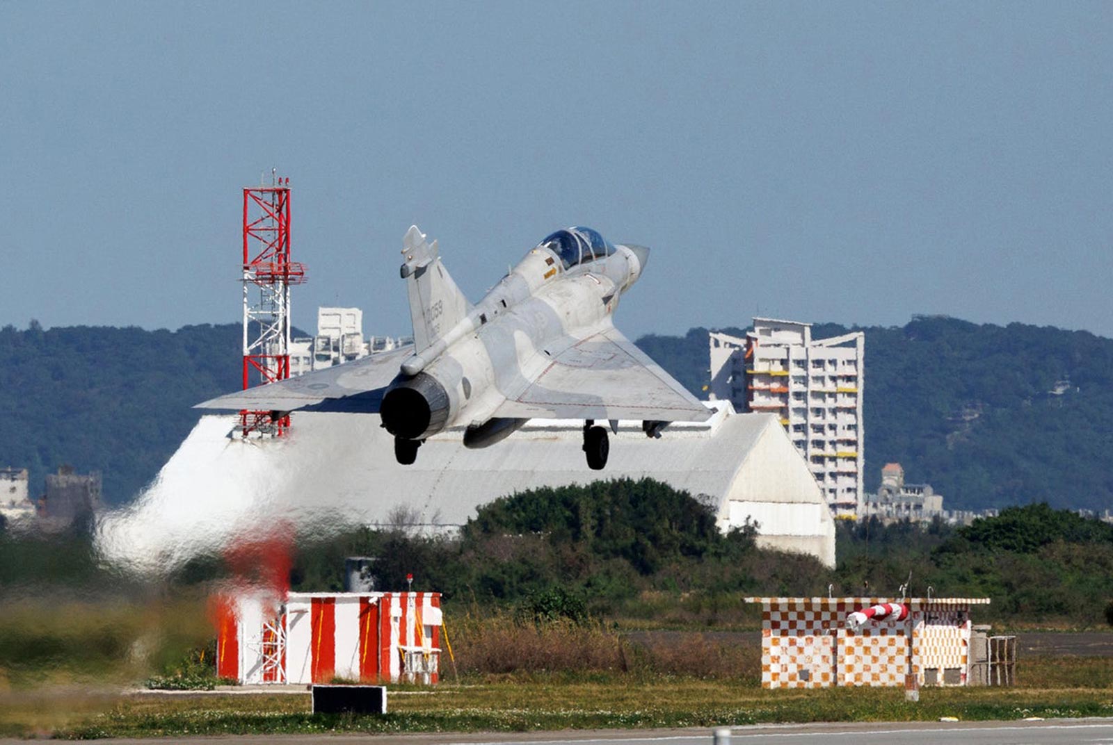 China Launches New War Games Around Taiwan