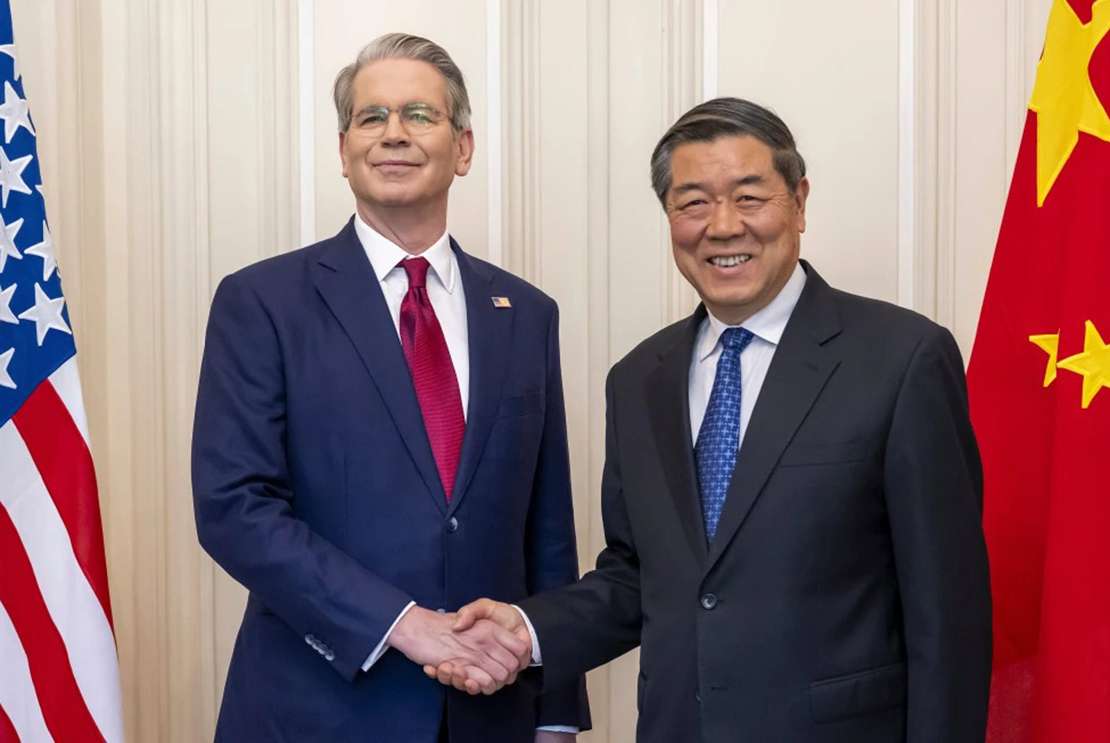 U.S., China Hold Trade Talks in Paris Ahead of Trump-XI Summit