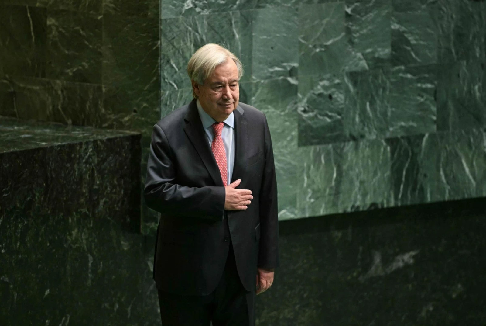 UN Chief Calls on China, US To Establish AI Dialogue